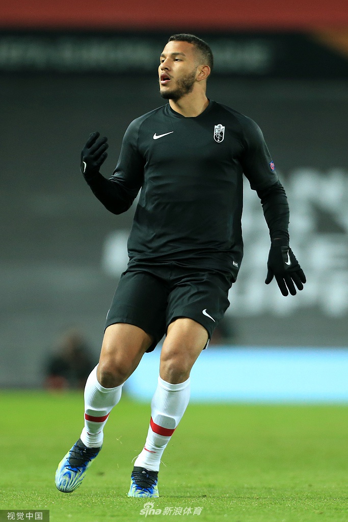 华体会官网-曼联战平波尔图，卡瓦尼补时绝平意甲的简单介绍  第2张