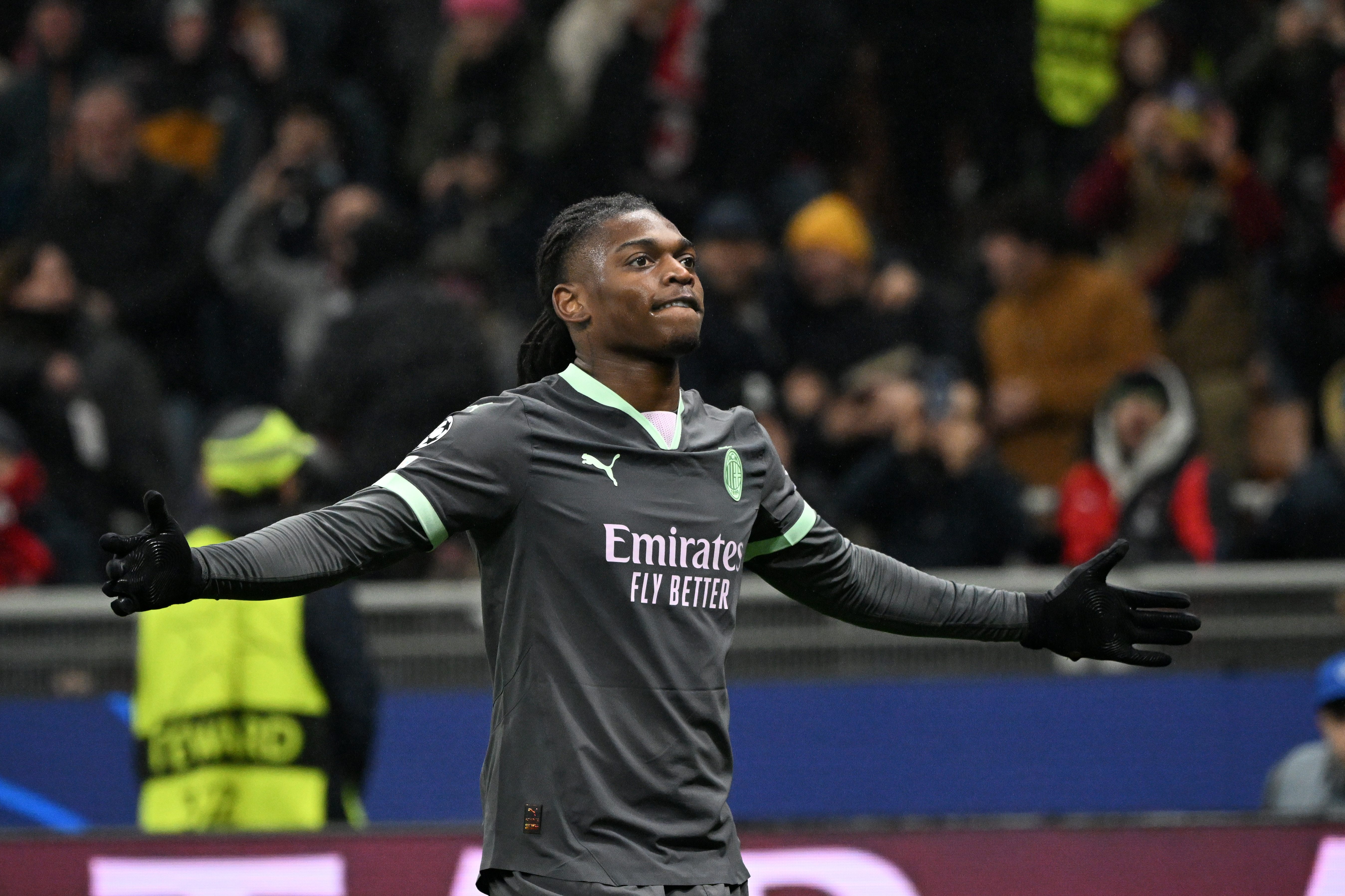 华体会体育-包含AC米兰险胜阿森纳，C罗补时绝平欧冠的词条  第2张